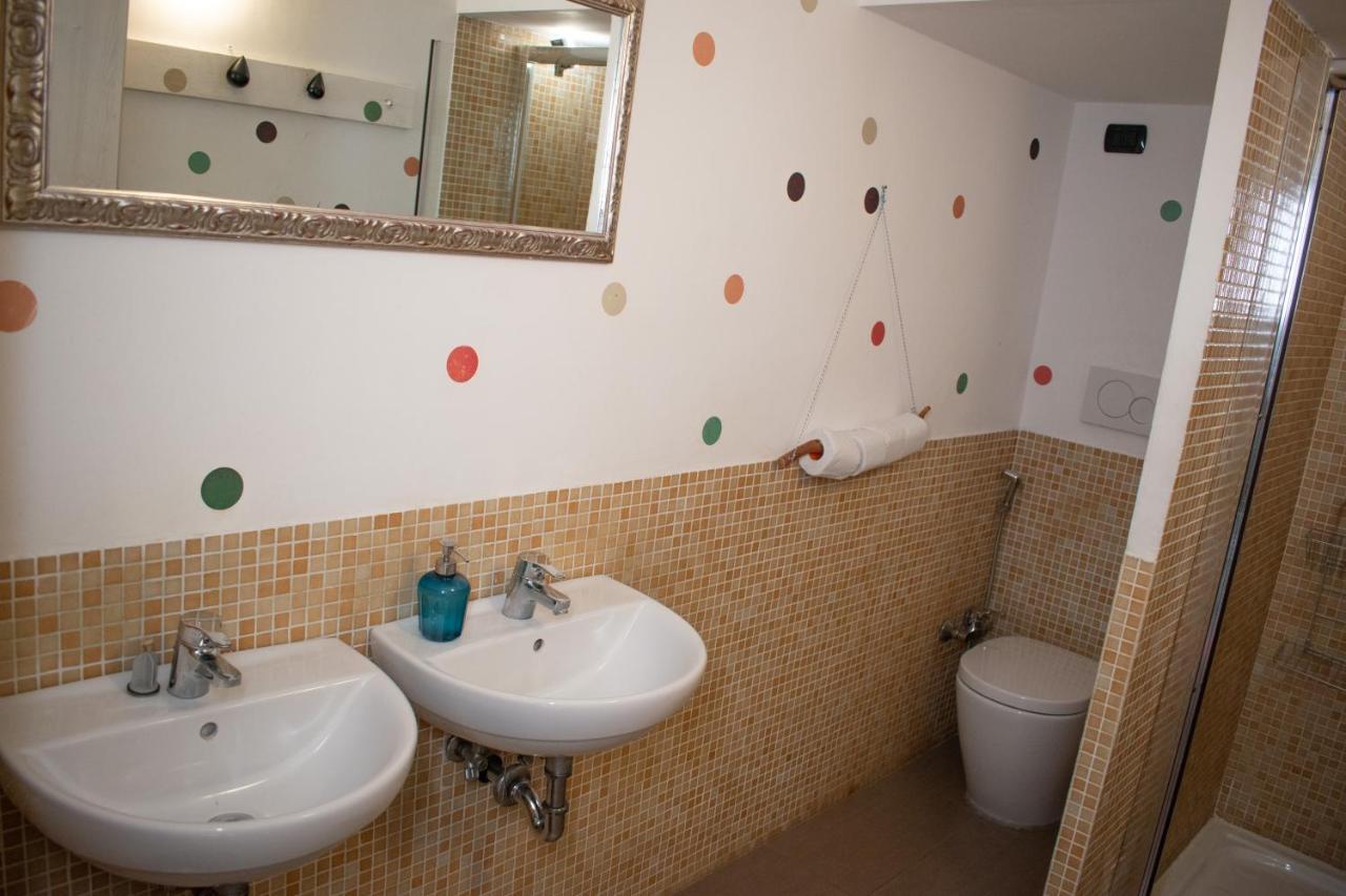 Abbey Hostel Genova Eksteriør billede